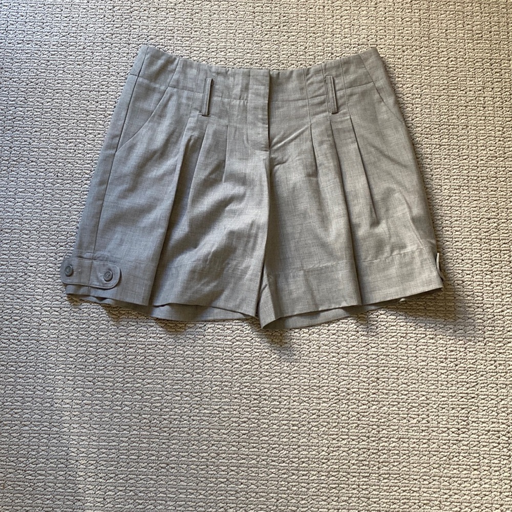 To the max, size 2 dress shorts
